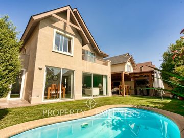 Venta de hermosa casa en condominio, Peñalolén