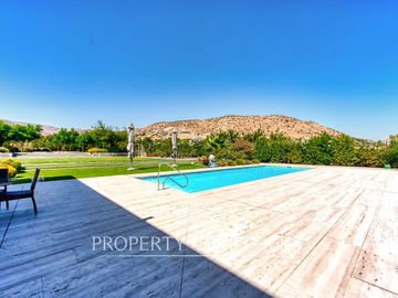 Piedra Roja, Moderna e impecable casa en Exclusivo Condominio con Cancha de golf