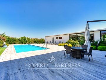 Piedra Roja, Moderna e impecable casa en Exclusivo Condominio con Cancha de golf