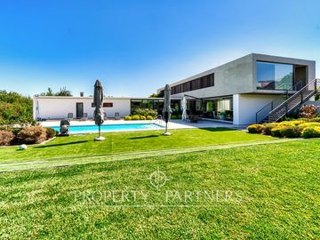 Piedra Roja, Moderna e impecable casa en Exclusivo Condominio con Cancha de golf