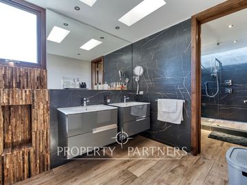 Piedra Roja, Moderna e impecable casa en Exclusivo Condominio con Cancha de golf