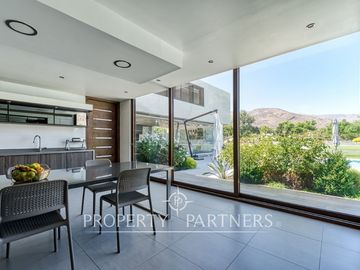 Piedra Roja, Moderna e impecable casa en Exclusivo Condominio con Cancha de golf