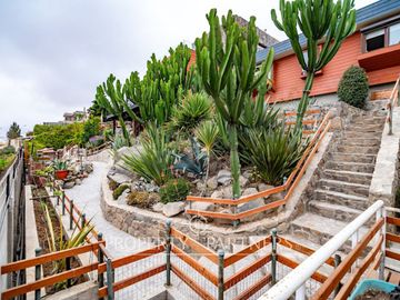 Impresionante Casa en Venta con una Espectacular Vista en La Herradura