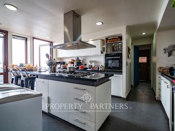 Impresionante Casa en Venta con una Espectacular Vista en La Herradura