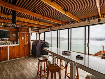 Impresionante Casa en Venta con una Espectacular Vista en La Herradura