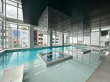 Venta suite con balcón González Suarez edif. Oh