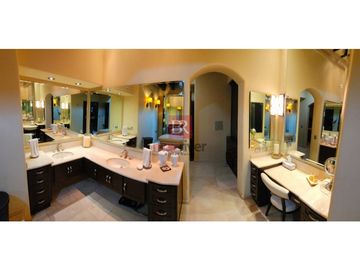 CASA EN VENTA EN COL. ZONA NORTE. CD. OBREGÓN, SONORA