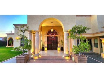 CASA EN VENTA EN COL. ZONA NORTE. CD. OBREGÓN, SONORA
