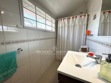 Cómoda y amplia casa en venta,  Lomas de Mirasur.
