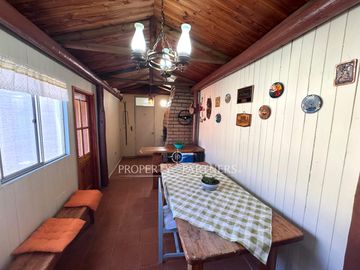 Cómoda y amplia casa en venta,  Lomas de Mirasur.