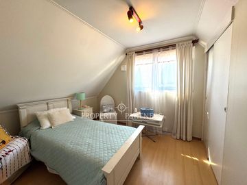 Cómoda y amplia casa en venta,  Lomas de Mirasur.