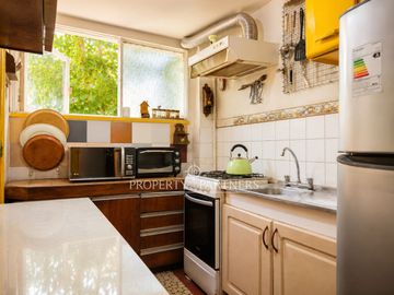 Venta casa: cerca del metro y colegios como La Salle y The Grange, Ñuñoa