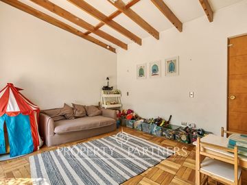 Acogedora, luminosa y remodelada.