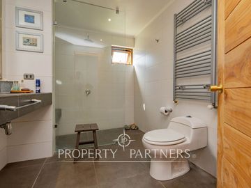 Casa en Parcela en Exclusivo Sector de Pirque, Santa Rita
