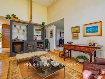 Casa en Parcela en Exclusivo Sector de Pirque, Santa Rita