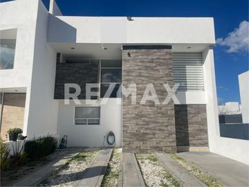 Casa en venta en Grand Juriquilla  - (3)