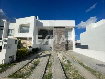 Casa en venta en Grand Juriquilla  - (3)