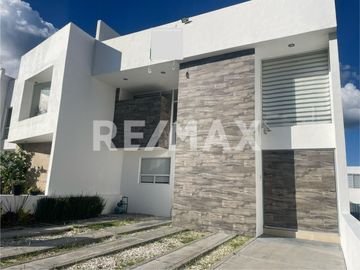 Casa en venta en Grand Juriquilla  - (3)