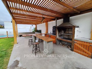 Amplia casa remodelada en Serena Golf