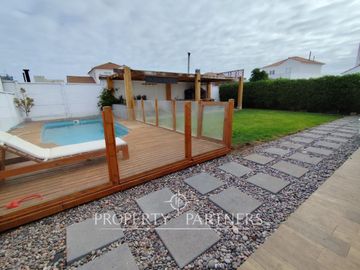 Amplia casa remodelada en Serena Golf