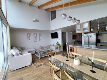 Amplia casa remodelada en Serena Golf