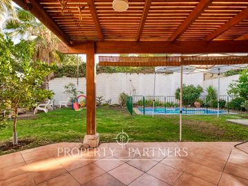Venta de Hermosa y Gran casa en condominio de Peñalolén