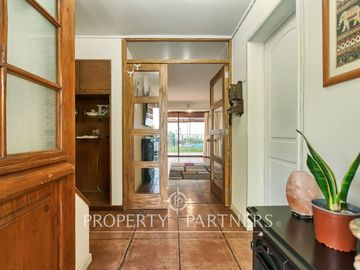 Venta de Hermosa y Gran casa en condominio de Peñalolén