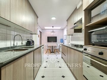 Venta de Hermosa y Gran casa en condominio de Peñalolén
