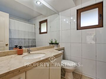 Venta de Hermosa y Gran casa en condominio de Peñalolén