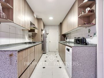 Venta de Hermosa y Gran casa en condominio de Peñalolén