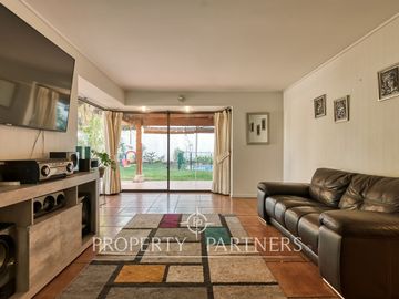 Venta de Hermosa y Gran casa en condominio de Peñalolén