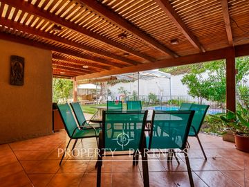 Venta de Hermosa y Gran casa en condominio de Peñalolén