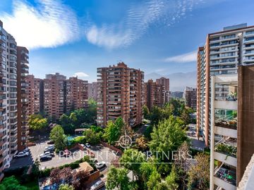 Maravilloso y luminoso duplex con vistas despejadas