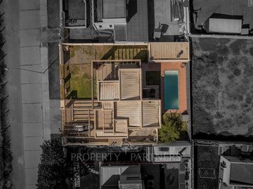 Sólida casa en Peñuelas