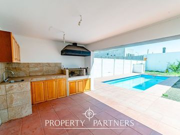 Sólida casa en Peñuelas