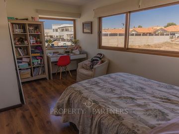 Sólida casa en Peñuelas
