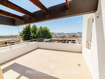 Sólida casa en Peñuelas