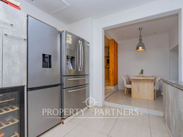 Hermosa Parcela en exclusivo Condominio las Tórtolas, Santa Rita, el mejor sector de Pirque ( Con derecho de canal)
