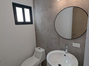 CASA NUEVA EN VENTA EN CLUSTER PRIV CD. JUAREZ CHIH MOD. CRON