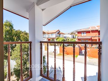 Linda casa en pleno San Joaquin de construcción solida remodelada