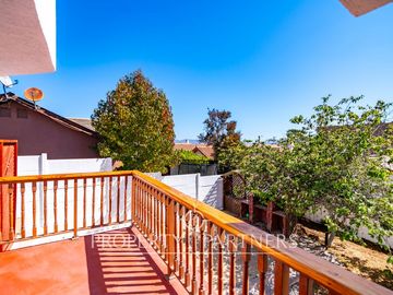 Linda casa en pleno San Joaquin de construcción solida remodelada