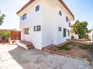 Linda casa en pleno San Joaquin de construcción solida remodelada