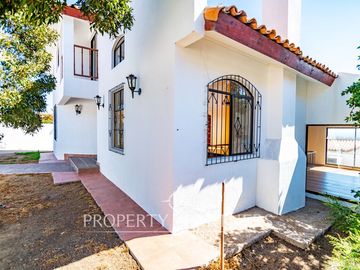Linda casa en pleno San Joaquin de construcción solida remodelada