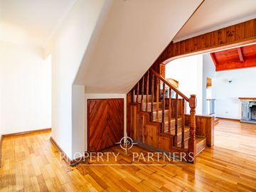 Linda casa en pleno San Joaquin de construcción solida remodelada