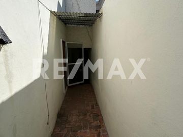 Casa de desniveles en Venta en Loma Dorada - (3)