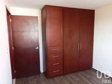 CASA EN VENTA NUEVA Y AMPLIA, ZONA PLAZA SAN DIEGO, SAN PEDRO CHOLULA.