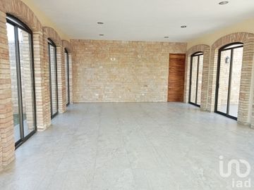 CASA EN VENTA NUEVA Y AMPLIA, ZONA PLAZA SAN DIEGO, SAN PEDRO CHOLULA.
