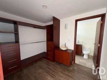 CASA EN VENTA NUEVA Y AMPLIA, ZONA PLAZA SAN DIEGO, SAN PEDRO CHOLULA.
