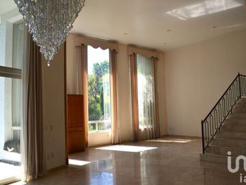 Casa en venta, Lomas Anàhuac Huixq. 4 habitaciones doble filtro de seguridad