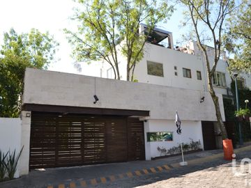 Casa en venta, Lomas Anàhuac Huixq. 4 habitaciones doble filtro de seguridad